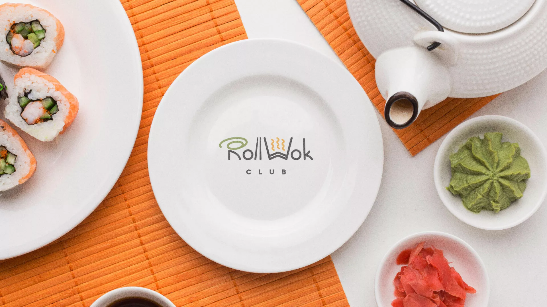 Разработка логотипа и фирменного стиля в Ноябрьске для суши-бара «Roll Wok Club»